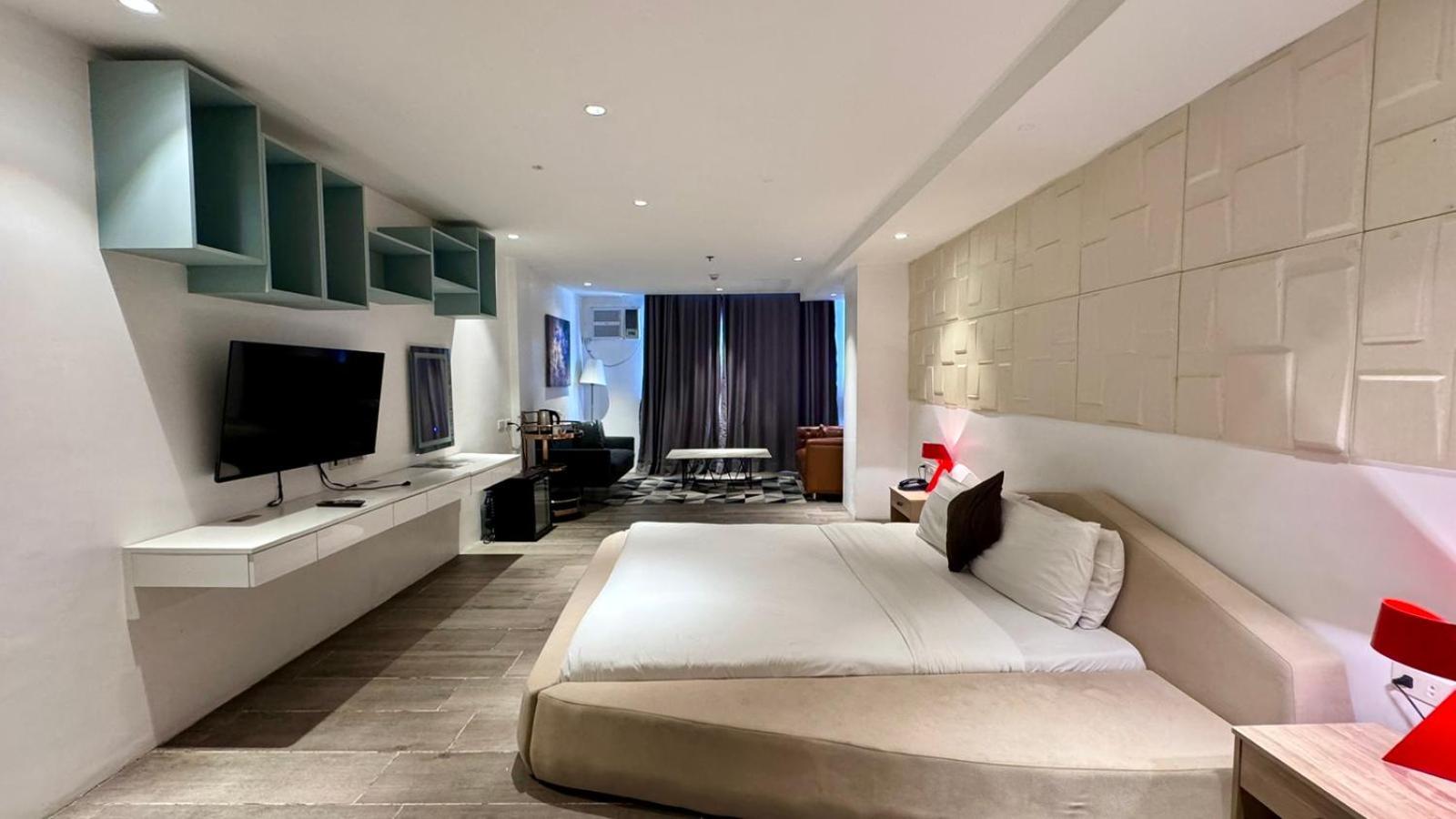 City Park Hotel Residences Taguig Exterior photo