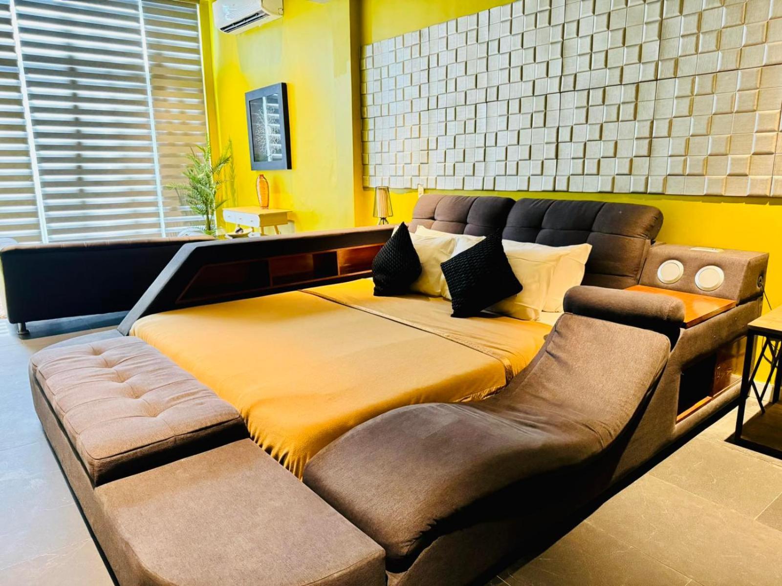 City Park Hotel Residences Taguig Exterior photo