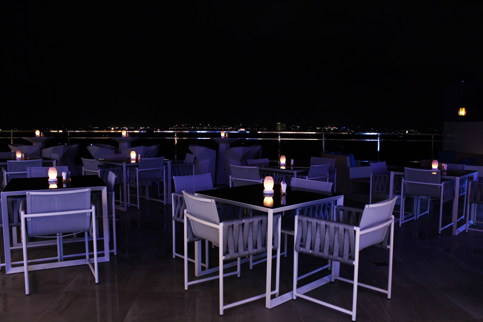 City Park Hotel Residences Taguig Exterior photo